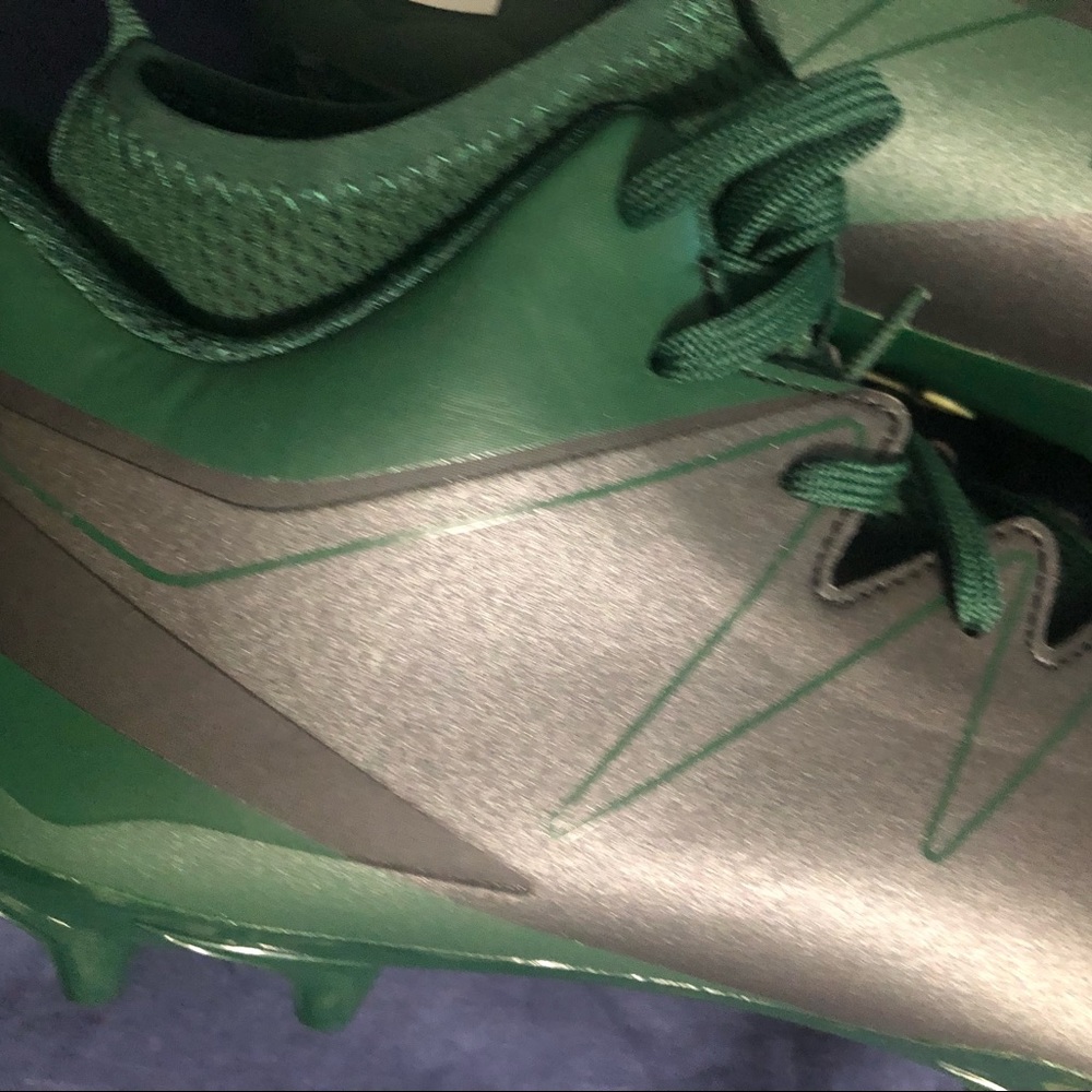 Under Armour Nitro Men’s Football Cleats with foam inserts (size 13) Retail $165 - Picture 2 of 10